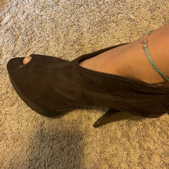 USED women’s brown open toe heels size 9 - Picture 3 of 3